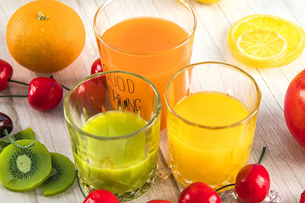 選擇一個專業(yè)的飲料產(chǎn)品研發(fā)加工廠需要注意哪些問題？